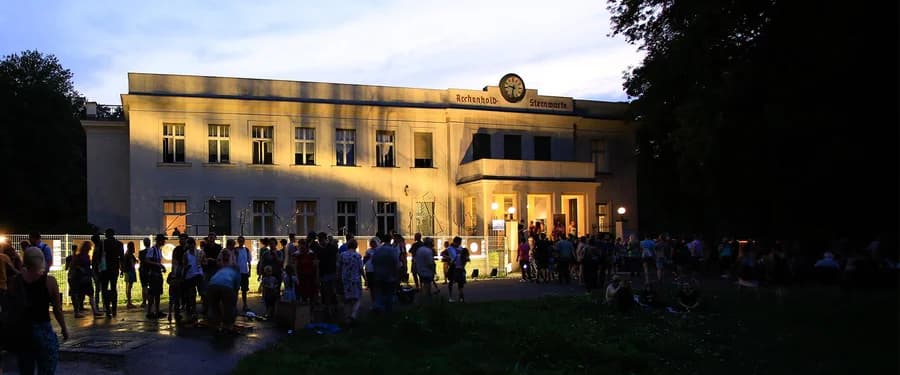 Stiftung Planetarium Berlin · O. Kwok