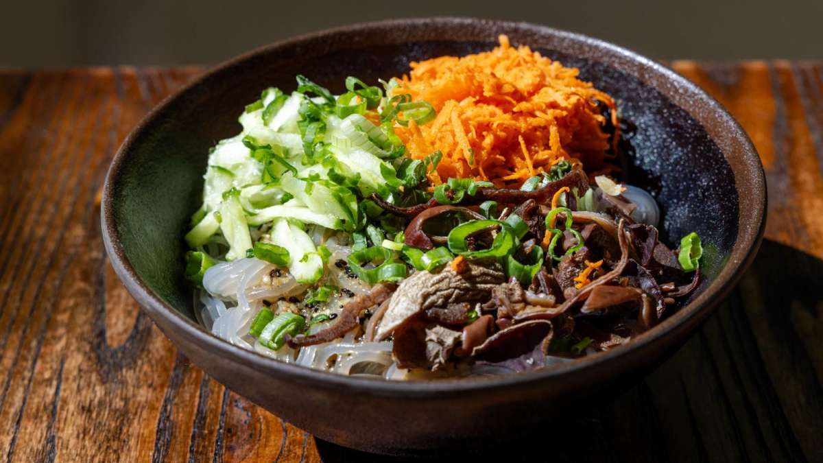 Nudeln mit Toppings bei MIBAP