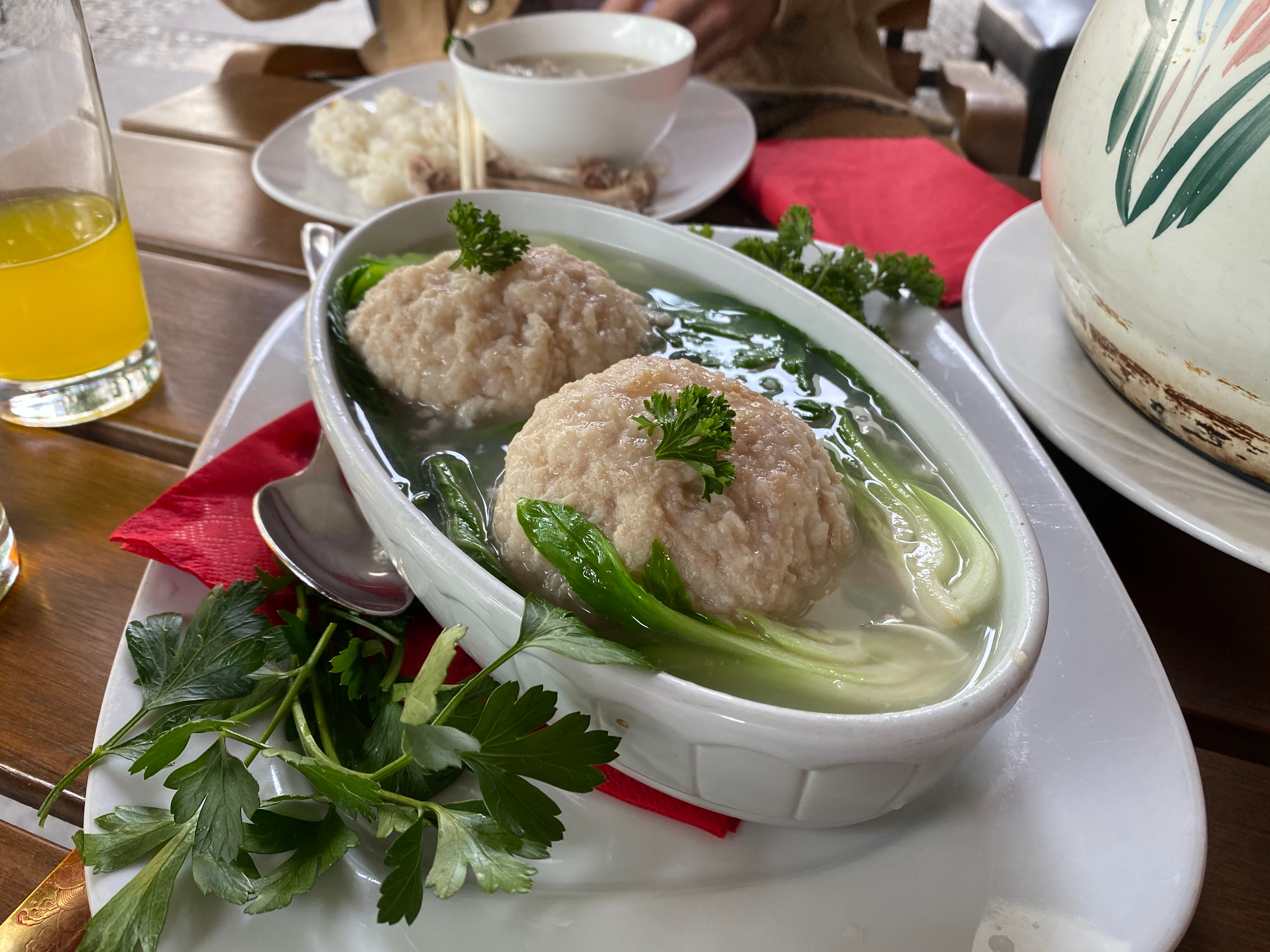 Yangzhou-Löwenkopf-Fleischbällchen bei Shan Shan